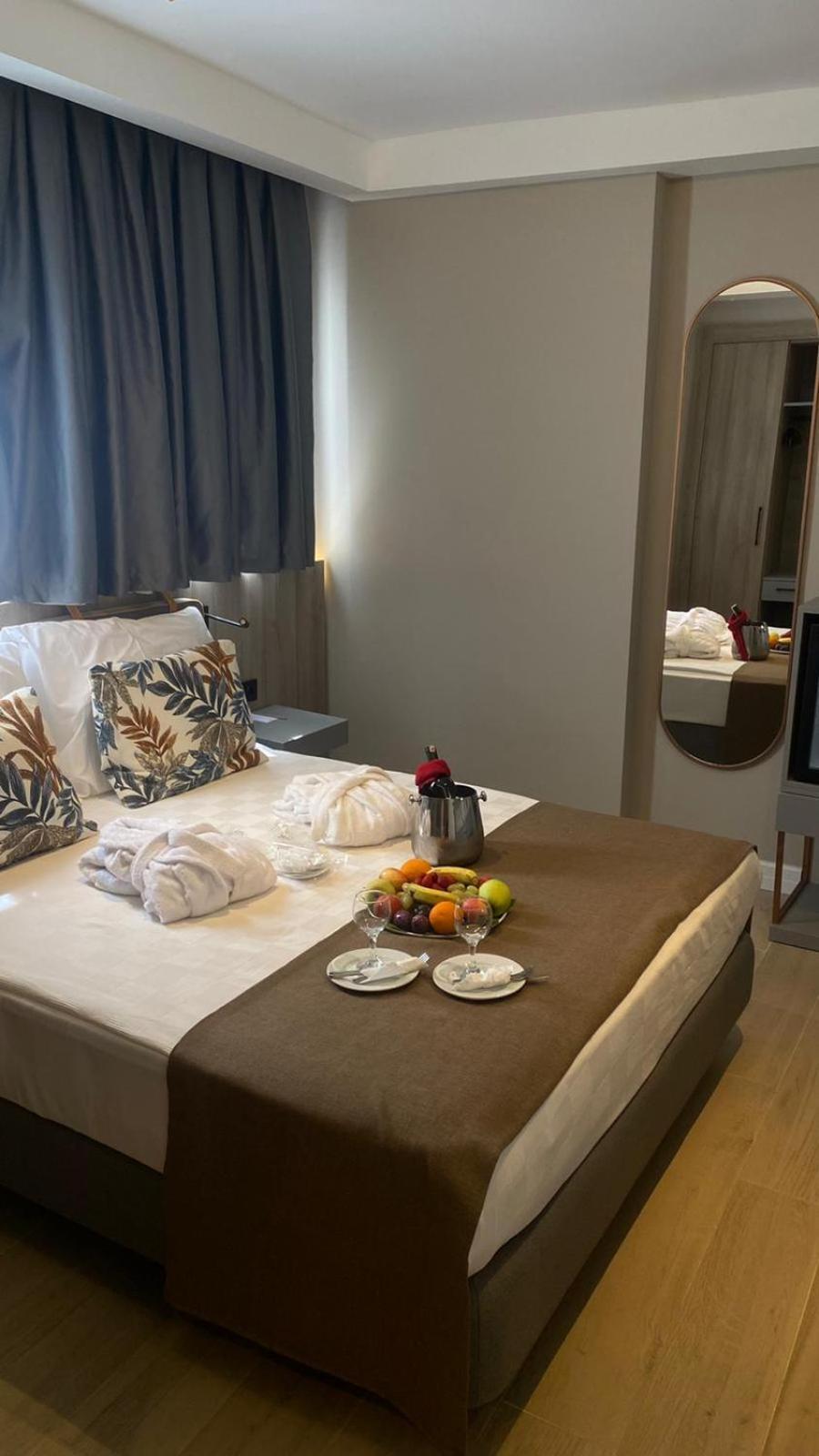 Alessia Hotel & Spa Side Buitenkant foto